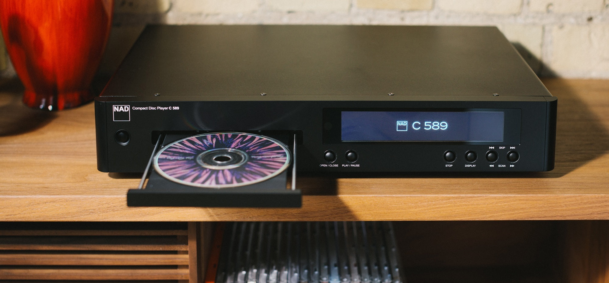 C 589 - Lecteur CD